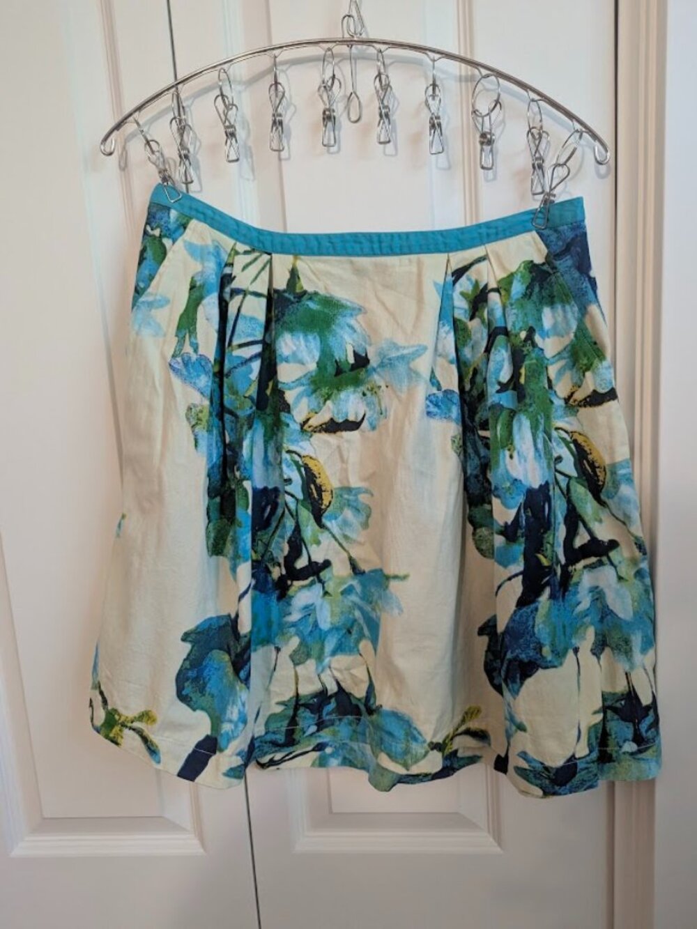 Knitted Dove for Anthropologie Skirt sz Large with Pockets Blue Floral Print